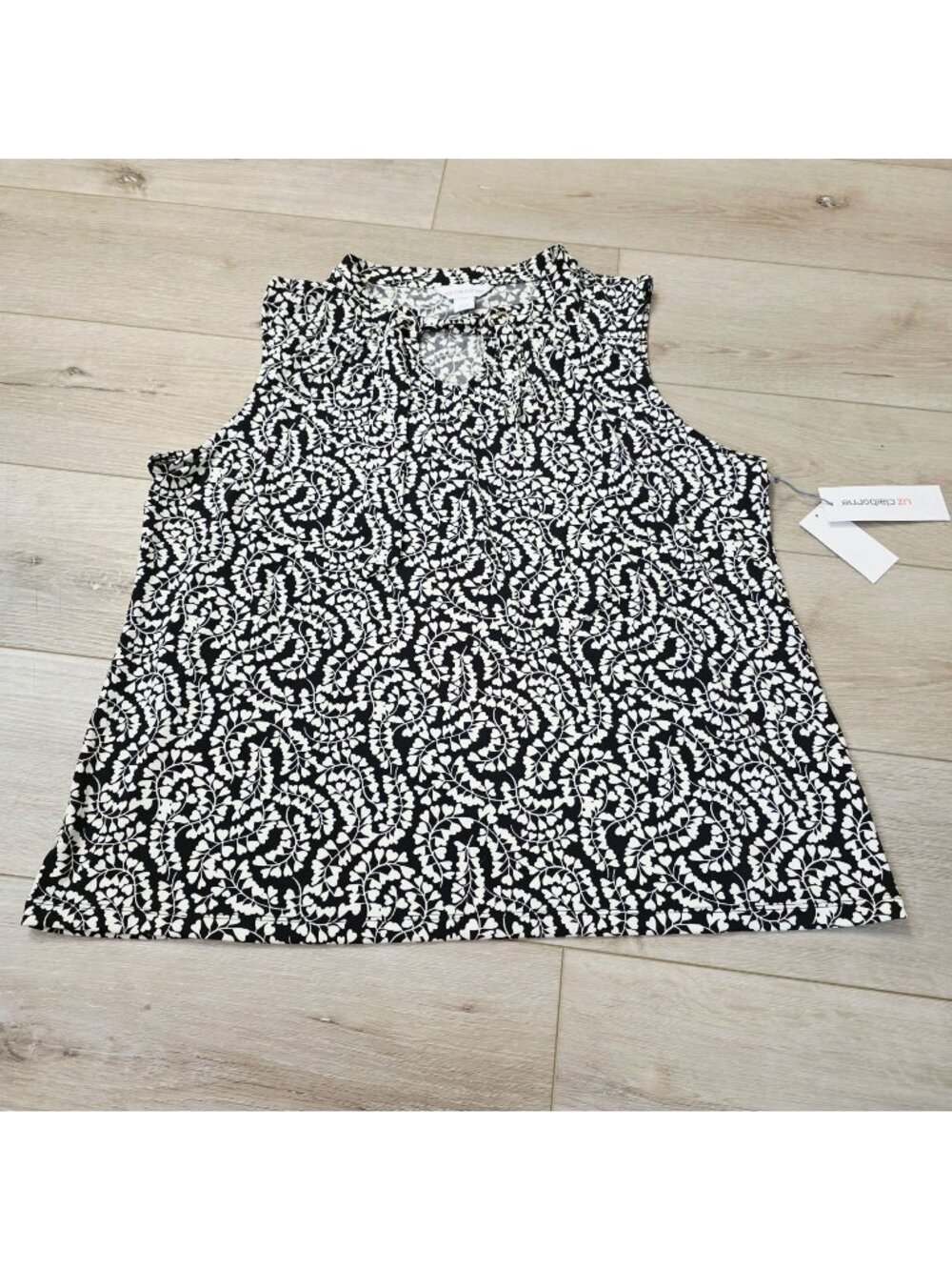 Liz Claiborne Black White Sleeveless Corporate Chic Blouse XXL Heart Print